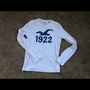 Men’s Hollister new without tags long sleeve tee size small.